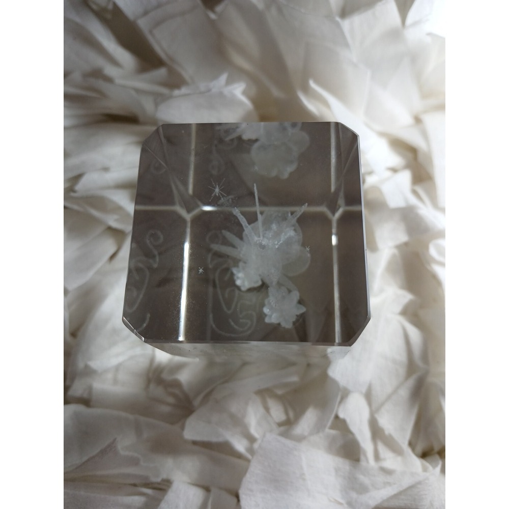 Vintage 3D Laser Etched Fairy with Wings Crystal/Glass Paperweight 3" x 2" - Picture 5 of 5